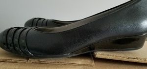 Women's shoes